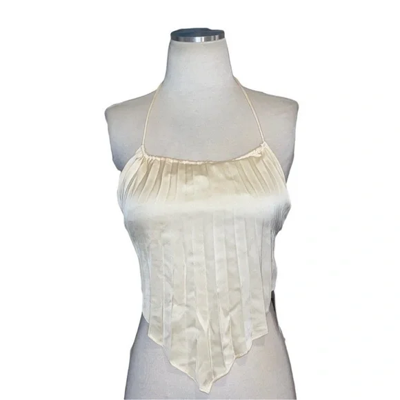 Superdown Cream Halter Crop Top - Picture 4 of 7